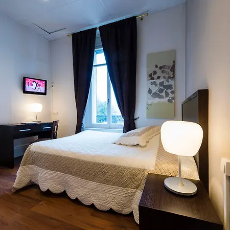호텔 Berti Hotel Mulhouse Centre Gare 3*
